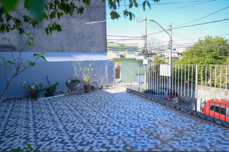 Casa à venda com 60m², 2 quartos e 2 vagas Casa à venda com 60m², 2 quartos e 2 vagasTerraço