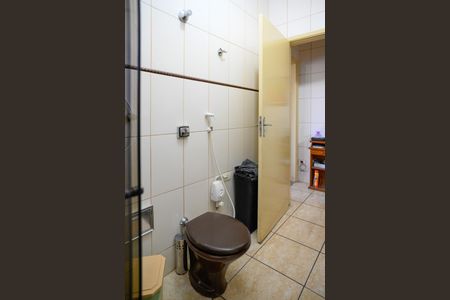 Casa à venda com 60m², 2 quartos e 2 vagas Casa à venda com 60m², 2 quartos e 2 vagasBanheiro