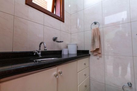 Casa à venda com 350m², 4 quartos e 6 vagas Casa à venda com 350m², 4 quartos e 6 vagasLavabo