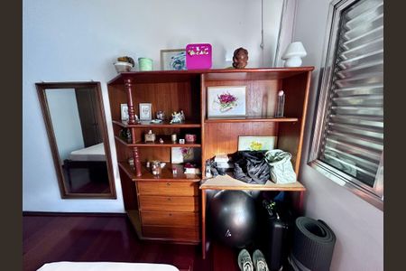 Casa à venda com 316m², 3 quartos e 2 vagas Casa à venda com 316m², 3 quartos e 2 vagasQuarto 2