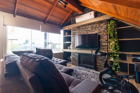 Casa de condomínio à venda com 220m², 3 quartos e 3 vagas Casa de condomínio à venda com 220m², 3 quartos e 3 vagasCobertura