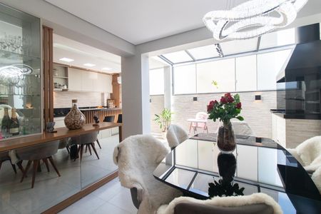 Casa de condomínio à venda com 220m², 3 quartos e 3 vagas Casa de condomínio à venda com 220m², 3 quartos e 3 vagasCozinha