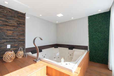 Casa de condomínio à venda com 220m², 3 quartos e 3 vagas Casa de condomínio à venda com 220m², 3 quartos e 3 vagasCobertura