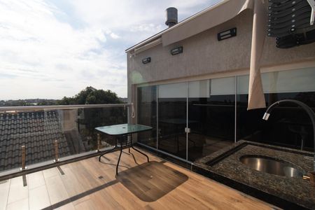 Casa de condomínio à venda com 220m², 3 quartos e 3 vagas Casa de condomínio à venda com 220m², 3 quartos e 3 vagasTerraço