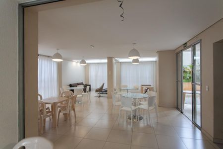 Apartamento à venda com 69m², 2 quartos e 1 vaga Apartamento à venda com 69m², 2 quartos e 1 vagaÁrea comum - Salão de festas