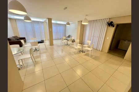 Apartamento à venda com 69m², 2 quartos e 1 vaga Apartamento à venda com 69m², 2 quartos e 1 vagaÁrea comum - Salão de festas
