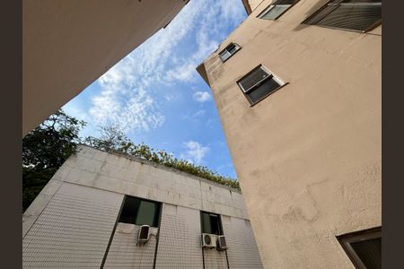 Apartamento à venda com 47m², 1 quarto e sem vaga Apartamento à venda com 47m², 1 quarto e sem vagaÁrea de serviço - quarto - vista