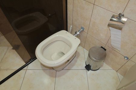 Casa para alugar com 580m², 6 quartos e 4 vagasBanheiro da Suíte 4