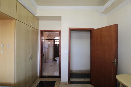 Casa para alugar com 580m², 6 quartos e 4 vagasSuíte 1