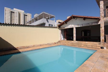 Casa para alugar com 580m², 6 quartos e 4 vagasÁrea comum