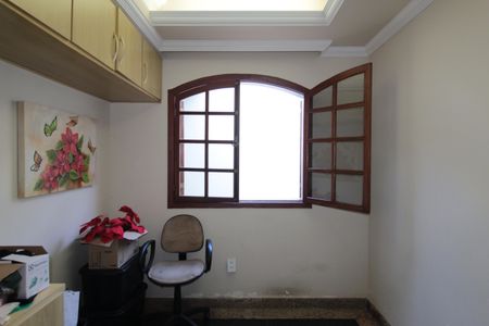 Casa para alugar com 580m², 6 quartos e 4 vagasQuarto