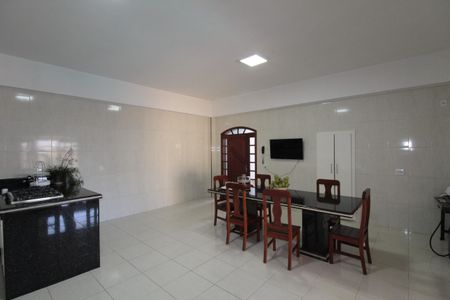 Casa para alugar com 580m², 6 quartos e 4 vagasCozinha 1