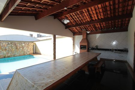 Casa para alugar com 580m², 6 quartos e 4 vagasÁrea comum