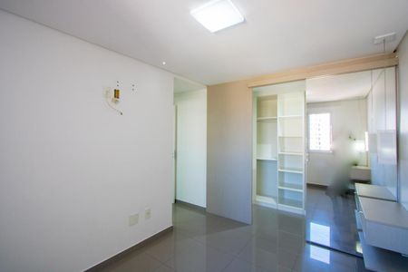 Apartamento à venda com 73m², 2 quartos e 2 vagas Apartamento à venda com 73m², 2 quartos e 2 vagasSuíte