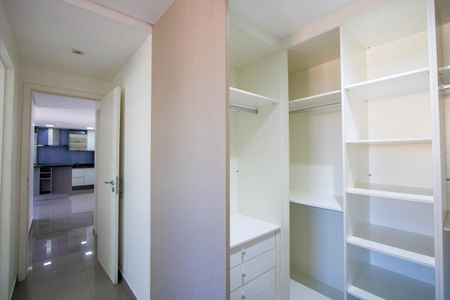 Apartamento à venda com 73m², 2 quartos e 2 vagas Apartamento à venda com 73m², 2 quartos e 2 vagasSuíte