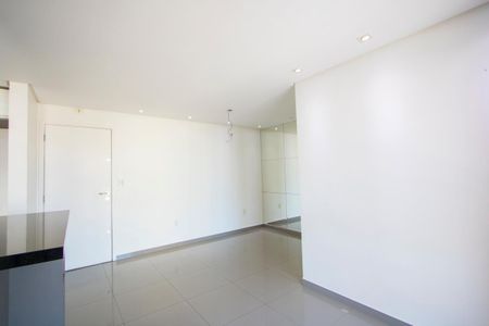 Apartamento à venda com 73m², 2 quartos e 2 vagas Apartamento à venda com 73m², 2 quartos e 2 vagasSala