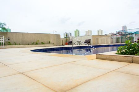 Apartamento à venda com 73m², 2 quartos e 2 vagas Apartamento à venda com 73m², 2 quartos e 2 vagasÁrea comum - Piscina