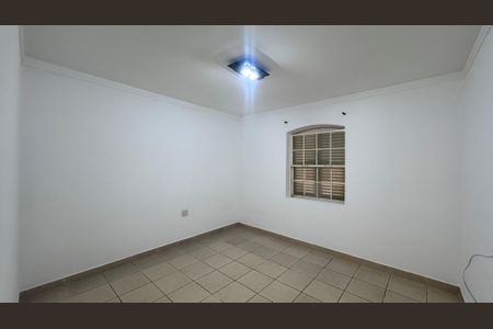 Casa à venda com 130m², 4 quartos e 4 vagas Casa à venda com 130m², 4 quartos e 4 vagasQuarto 2