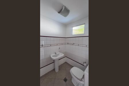 Casa à venda com 130m², 4 quartos e 4 vagas Casa à venda com 130m², 4 quartos e 4 vagasLavabo