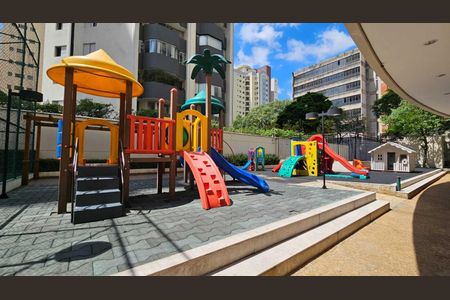 Apartamento à venda com 180m², 4 quartos e 3 vagas