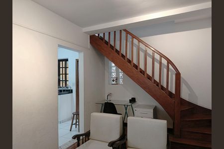 Casa à venda com 120m², 3 quartos e 1 vaga Casa à venda com 120m², 3 quartos e 1 vagaSala