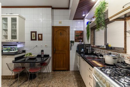 Apartamento à venda com 141m², 3 quartos e 1 vaga Apartamento à venda com 141m², 3 quartos e 1 vagaCozinha