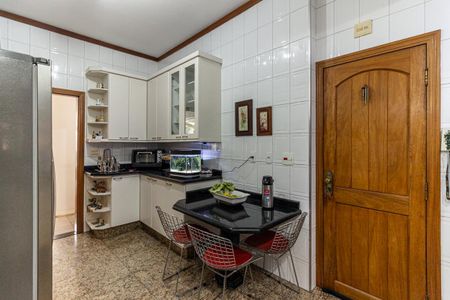Apartamento à venda com 141m², 3 quartos e 1 vaga Apartamento à venda com 141m², 3 quartos e 1 vagaCozinha