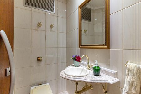 Apartamento à venda com 141m², 3 quartos e 1 vaga Apartamento à venda com 141m², 3 quartos e 1 vagaLavabo