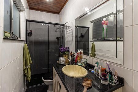 Apartamento à venda com 141m², 3 quartos e 1 vaga Apartamento à venda com 141m², 3 quartos e 1 vagaBanheiro da Suíte