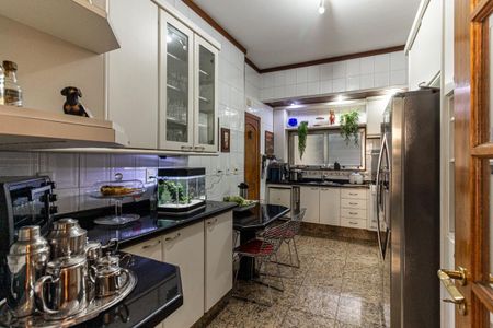 Apartamento à venda com 141m², 3 quartos e 1 vaga Apartamento à venda com 141m², 3 quartos e 1 vagaCozinha