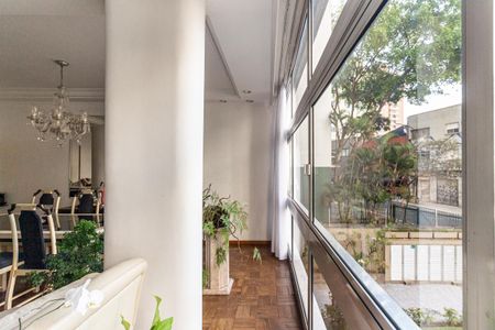 Apartamento à venda com 141m², 3 quartos e 1 vaga Apartamento à venda com 141m², 3 quartos e 1 vagaSala