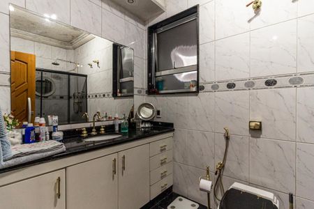 Apartamento à venda com 141m², 3 quartos e 1 vaga Apartamento à venda com 141m², 3 quartos e 1 vagaBanheiro