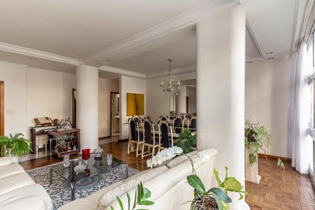 Apartamento à venda com 141m², 3 quartos e 1 vaga Apartamento à venda com 141m², 3 quartos e 1 vagaSala