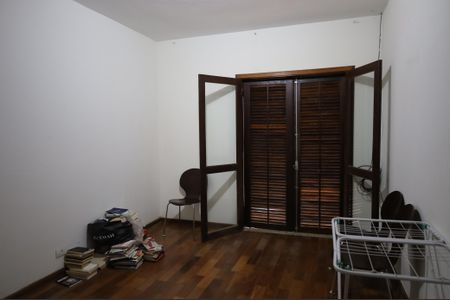 Casa para alugar com 278m², 4 quartos e 2 vagasQuarto