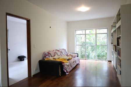 Casa para alugar com 278m², 4 quartos e 2 vagasSala