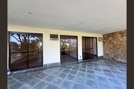 Apartamento à venda com 110m², 3 quartos e 1 vaga Apartamento à venda com 110m², 3 quartos e 1 vagaVaranda da Sala