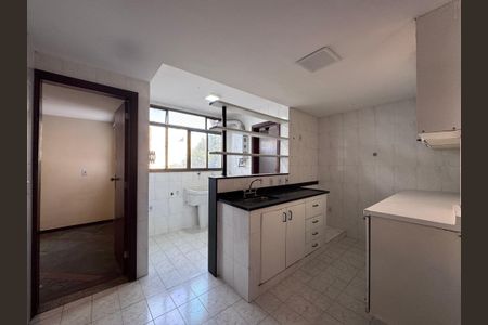 Apartamento à venda com 110m², 3 quartos e 1 vaga Apartamento à venda com 110m², 3 quartos e 1 vagaCozinha e Área de Serviço
