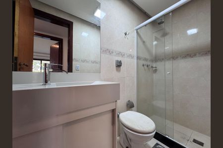 Apartamento à venda com 110m², 3 quartos e 1 vaga Apartamento à venda com 110m², 3 quartos e 1 vagaBanheiro Social