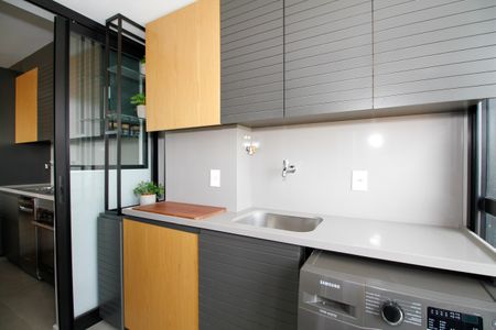 Apartamento à venda com 127m², 3 quartos e 2 vagas Apartamento à venda com 127m², 3 quartos e 2 vagasÁrea de Serviço