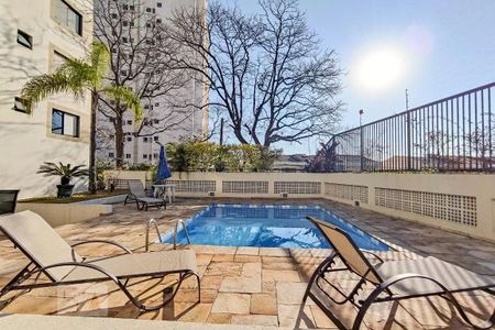 Apartamento à venda com 63m², 2 quartos e 2 vagas Apartamento à venda com 63m², 2 quartos e 2 vagasÁrea comum - Piscina