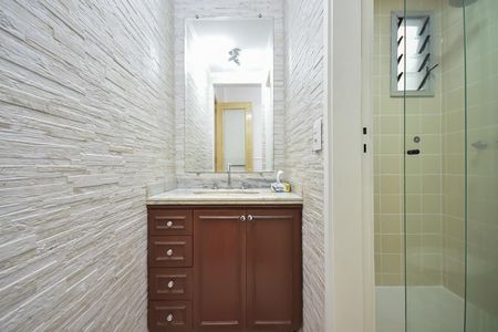 Apartamento à venda com 68m², 3 quartos e 2 vagasBanheiro