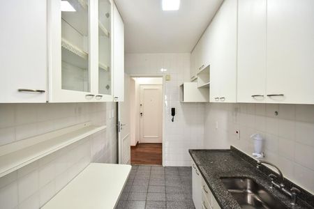 Apartamento à venda com 68m², 3 quartos e 2 vagasCozinha