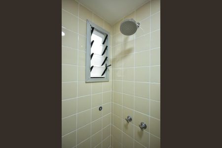 Apartamento à venda com 68m², 3 quartos e 2 vagasChuveiro do Banheiro