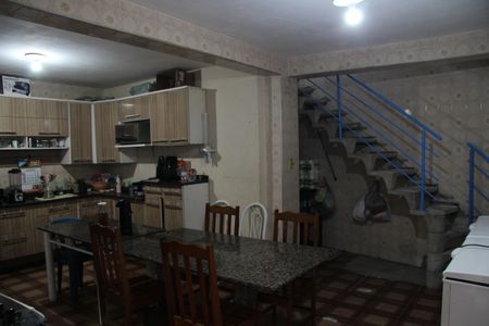 Casa à venda com 157m², 3 quartos e 2 vagasCozinha