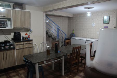 Casa à venda com 157m², 3 quartos e 2 vagasCozinha