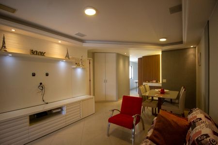 Apartamento à venda com 240m², 2 quartos e 2 vagas Apartamento à venda com 240m², 2 quartos e 2 vagasSala