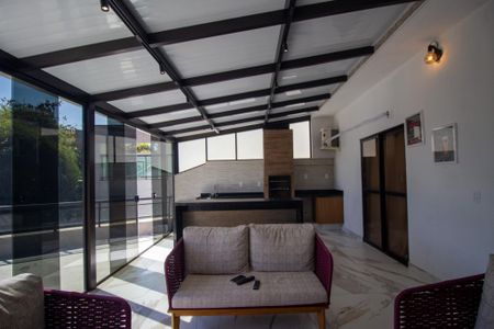 Apartamento à venda com 240m², 2 quartos e 2 vagas Apartamento à venda com 240m², 2 quartos e 2 vagasVaranda