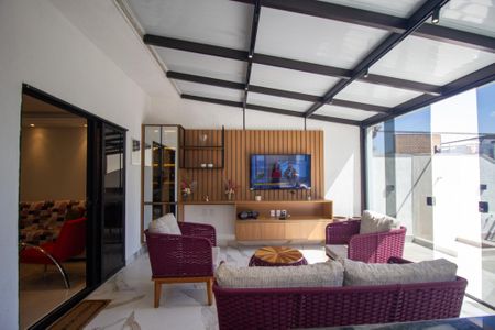 Apartamento à venda com 240m², 2 quartos e 2 vagas Apartamento à venda com 240m², 2 quartos e 2 vagasVaranda