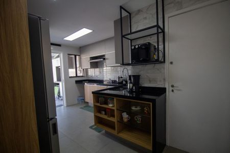 Apartamento à venda com 240m², 2 quartos e 2 vagas Apartamento à venda com 240m², 2 quartos e 2 vagasCozinha e Área de Serviço