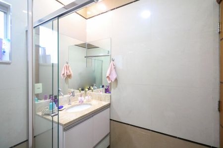 Casa à venda com 156m², 2 quartos e 1 vaga Casa à venda com 156m², 2 quartos e 1 vagaBanheiro Social
